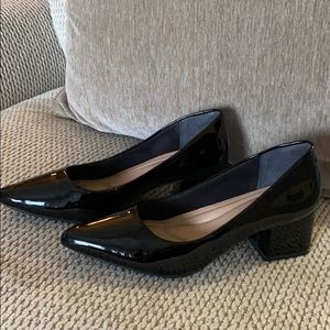 Glossy Black shoes - Foam